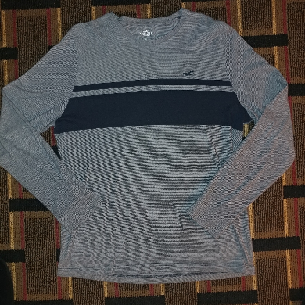Hollister Long Sleeve T-shirt Size XL